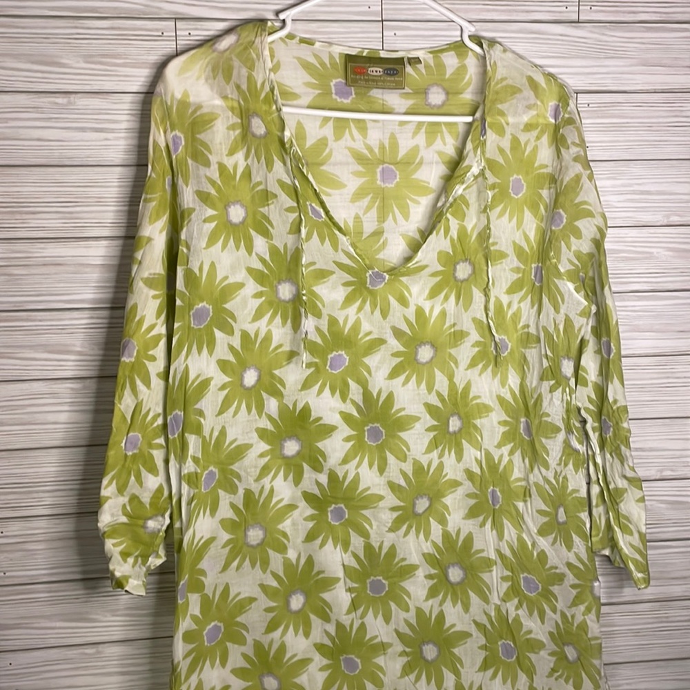 Rock Flower Paper tunic, top size small, medium, lightweight, cotton material
